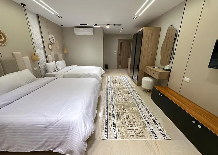 Pyramids Height Hotel